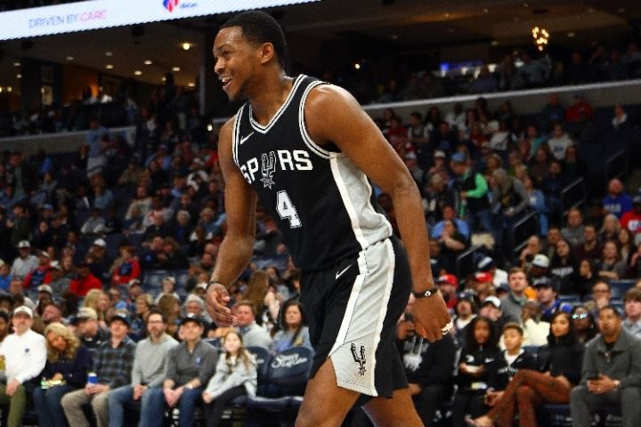 记者：福克斯即日起可签4年2.29亿顶薪 预计会低于顶薪与马刺续约