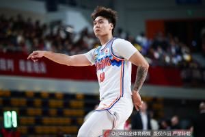 评价一下？赵睿将加盟北京搭档周琦等名将 首钢新赛季冠军稳了？