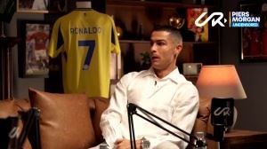 遭遇摩根逼问😂C罗:阿森纳可能夺冠...好吧阿森纳今年能夺冠!